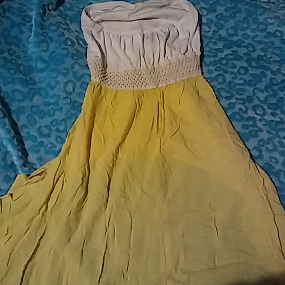 Dress - Picture 2 of 2